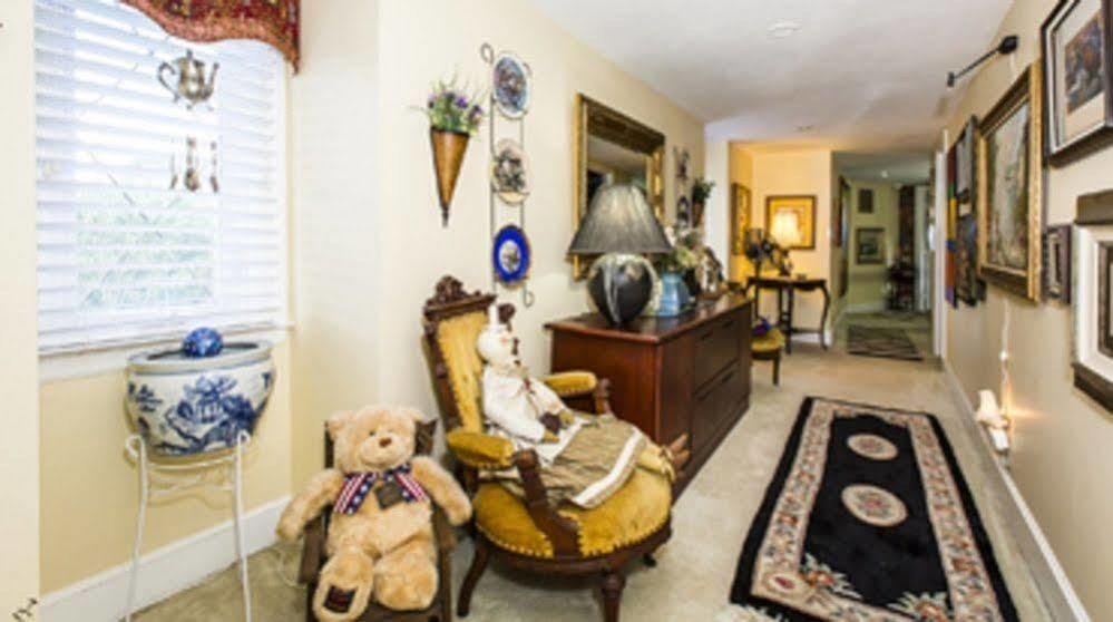 Matthews Manor Bed & Breakfast Buitenkant foto